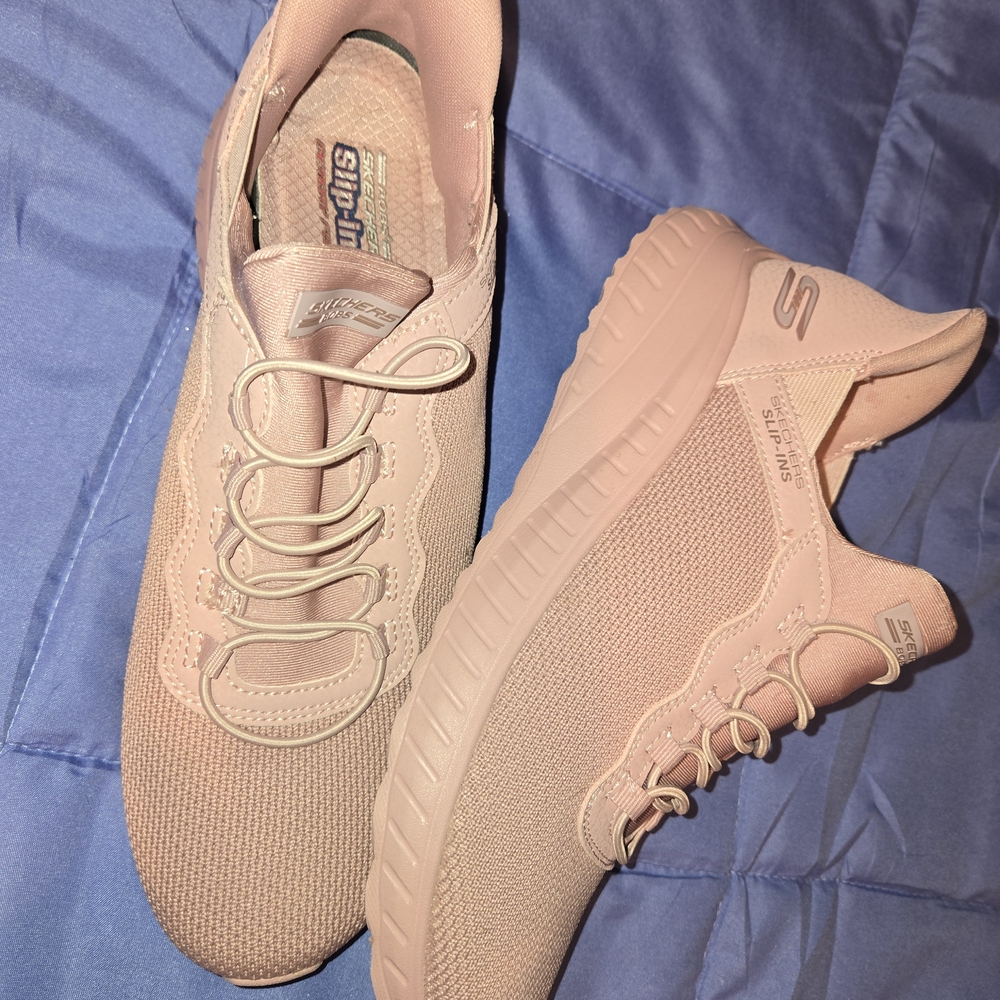 Skechers Pink Athletic Shoes - Picture 2 of 5